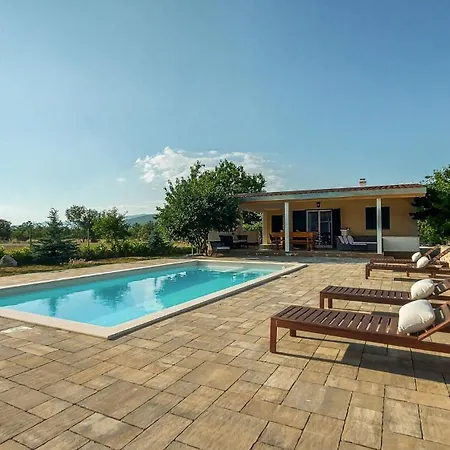 Legacy Villa Krusvar